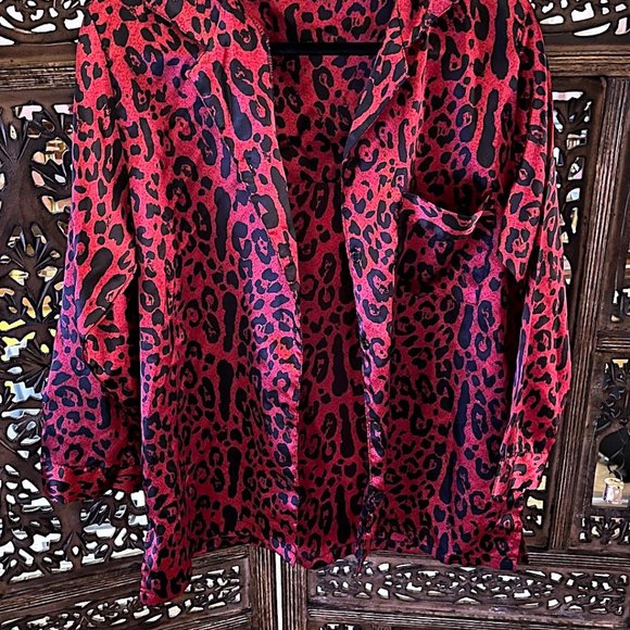 FASHION RED AND BLACK LEOPARD ANIMAL PRINT BUTTONDOWN LONG SLEEVE PAJAMA TOP MED - Picture 2 of 4